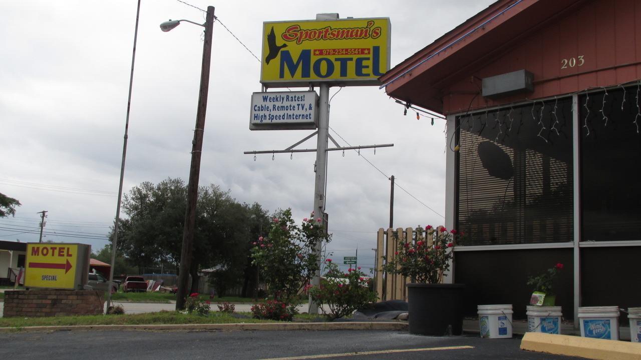 Sportsman'S Motel Eagle Lake Exterior photo